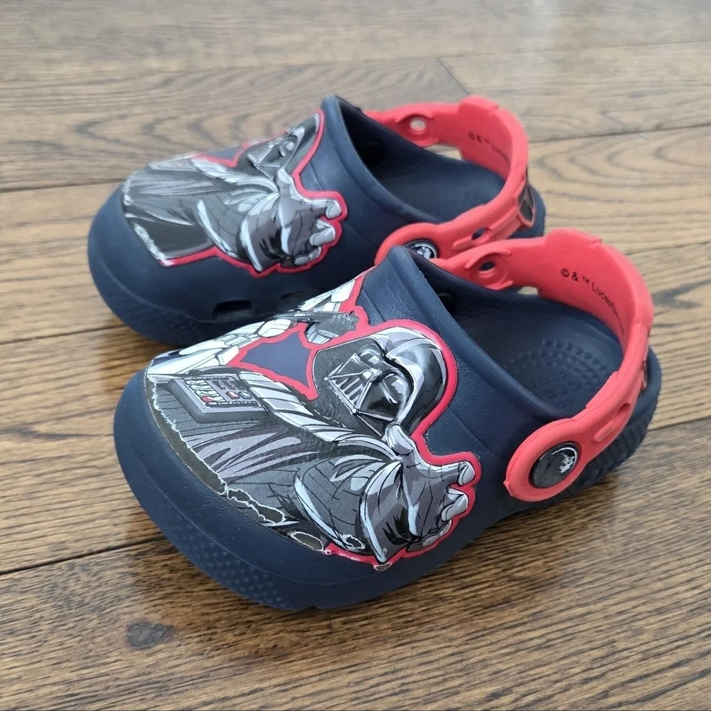 Crocs star Wars Darth Vader Navy & Red CROCBANDS Size Toddler 6
